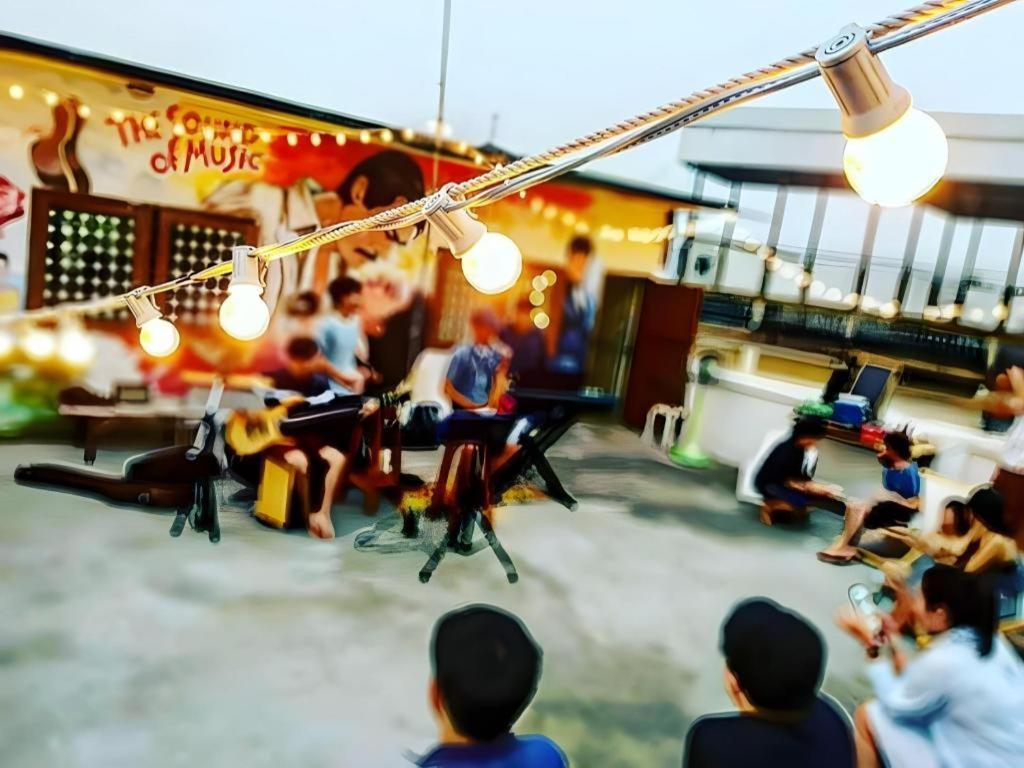 Oldie And Sleepy Hostel Udon Thani Exterior photo