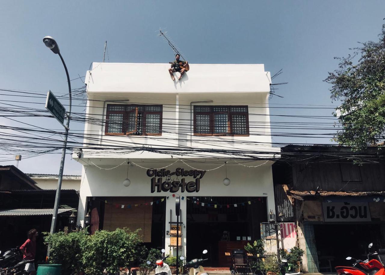 Oldie And Sleepy Hostel Udon Thani Exterior photo